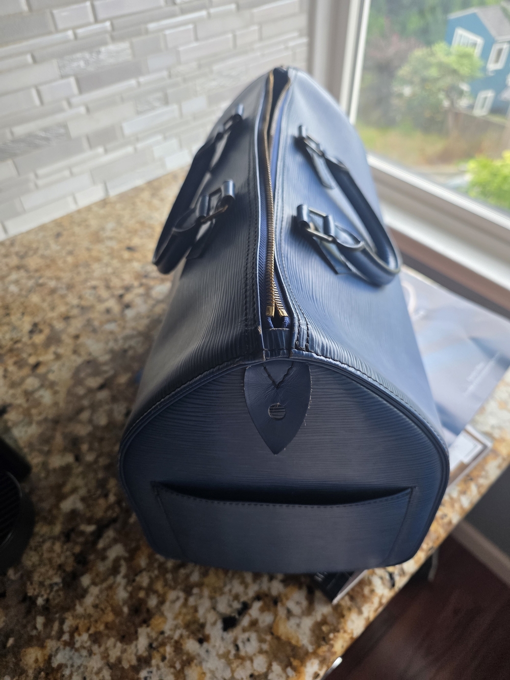 Blue EPI LOUIS VUITTON Women's Bag - Large Size 14 Inches (W) Length 10.5 - Picture 5 of 14